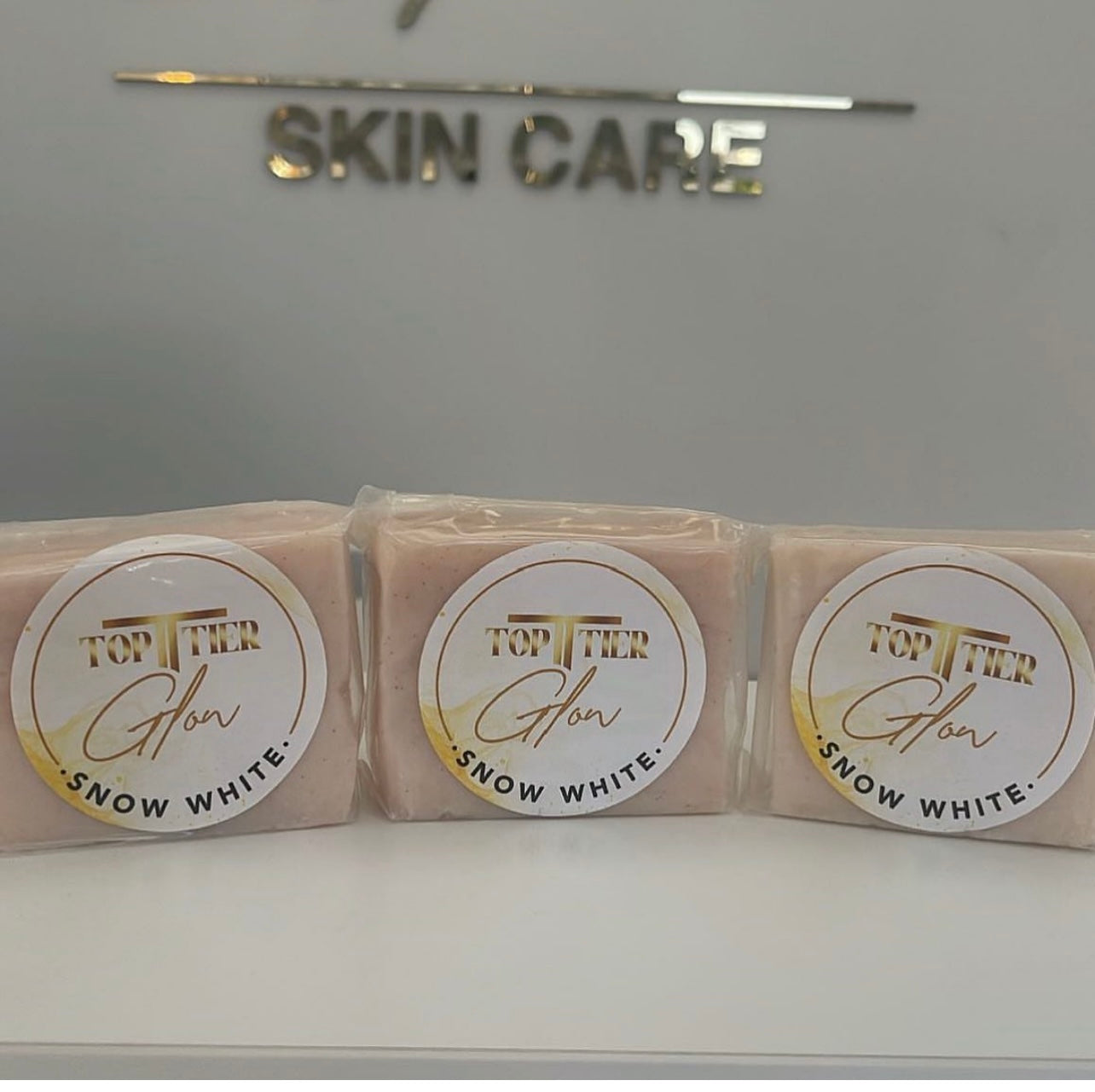 Snow White exfoliatingface and body soap